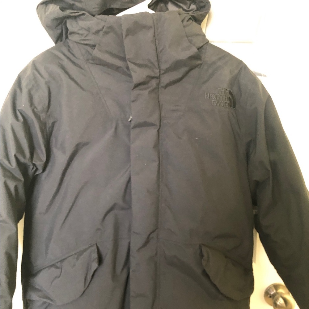 Small north face coat! Black! Men’s small